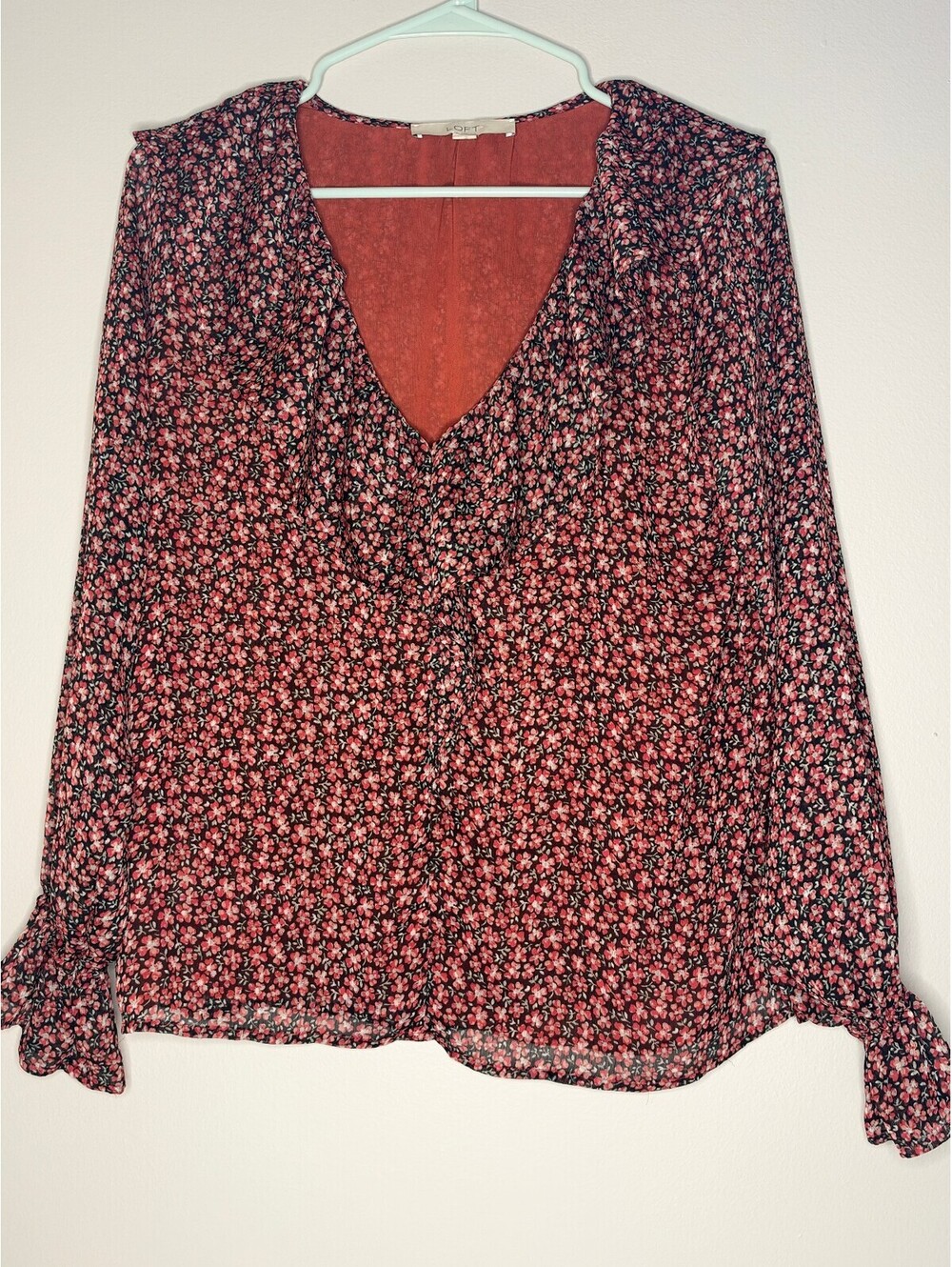 LOFT women's floral long sleeve blouse